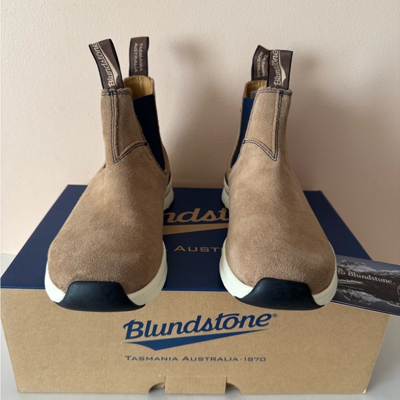 Blundstone Suede Leather Chelsea Boot. 2146. Sneaker. Size: 8 - Picture 11 of 11